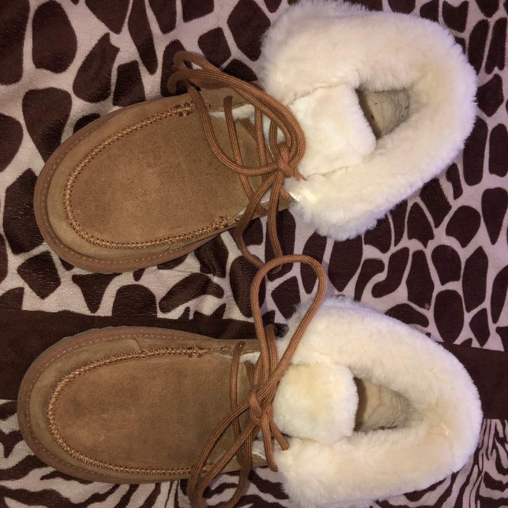 UGG Diaras